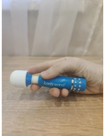 Вибратор мини-ванд с кристаллами Neon Edition BodyWand BW117 Вибратор мини-ванд с кристаллами Neon Edition BodyWand BW117