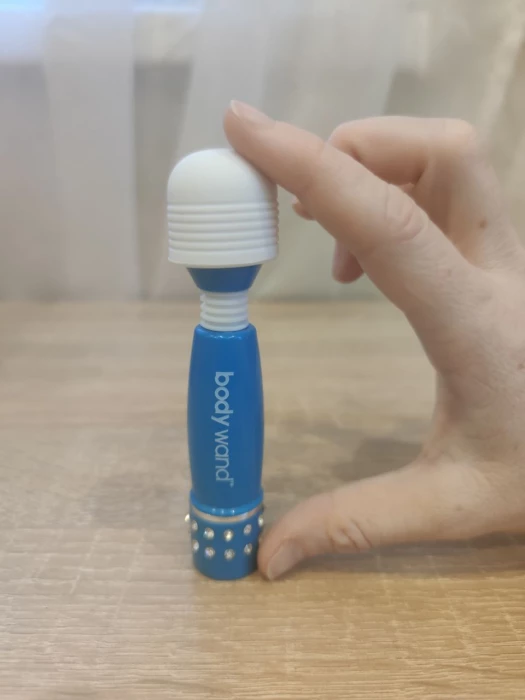 Вибратор мини-ванд с кристаллами Neon Edition BodyWand BW117